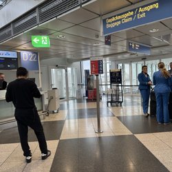 Munich Airport Terminal K, L - That's the signage but people push in front of you.