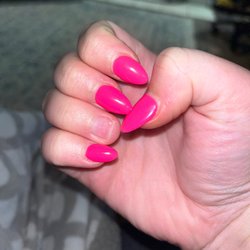 Polished Nail Salon - Ring Finger nail fell off.