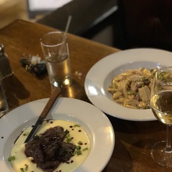 Richardson's Kitchen and Bar - Steak tips and chicken carbonara - Gastropubs Near Me - Warren, Rhode Island