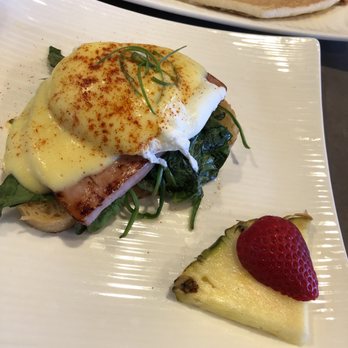 Moena Café - Half order: Eggs Benedict $8.50 with Spinach $1.50 - Cafes Near Me - Honolulu, Hawaii