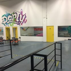Xtreme Jumping - Salas de fiestas