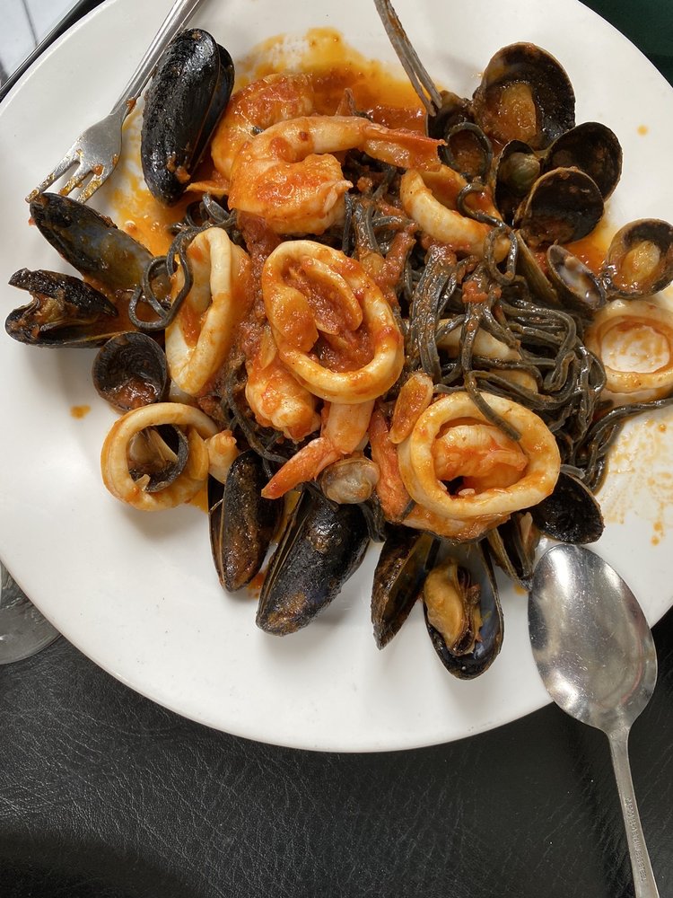 Petrarca Cucina E Vino