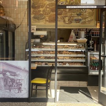 King Pin Donuts - Through the front door - Donuts Near Me - Berkeley, California