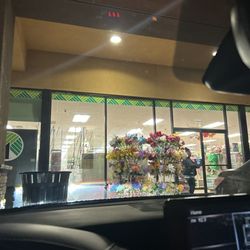 Dollar Tree - This place sucks