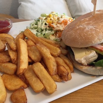 Quintings - Burger des Monats mit Camembert und Birne - Burgers Near Me - Fehmarn, SH
