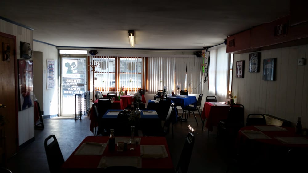 Food from Coviello' Diner