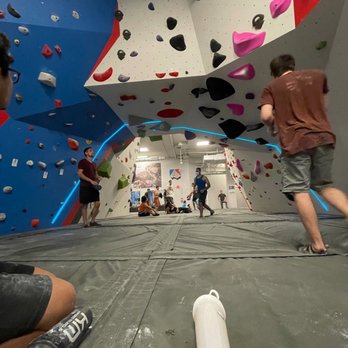 The Gravity Vault - Montclair - Cave bouldering - Rock Climbing Near Me - Montclair, New Jersey
