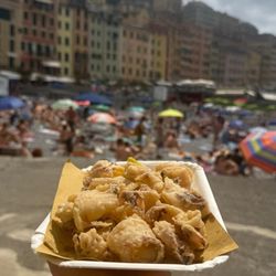 Semmu Friti - Fried calamari