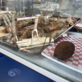 Beirut Bakery & Deli - Glass case of disappointment - Bakeries Near Me - Orlando, Florida