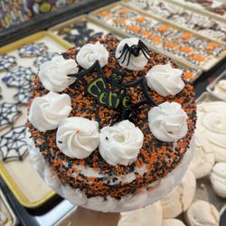 Ronnie's Bakery & Cakes by Lou - Halloween cake