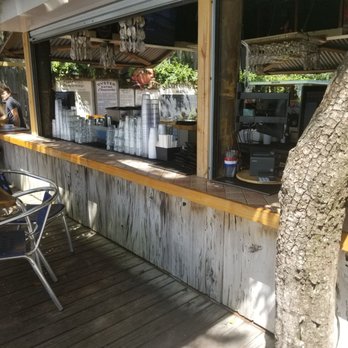 Caps On The Water - Outdoor Bar, super cute! - Seafood Near Me - St Augustine, Florida