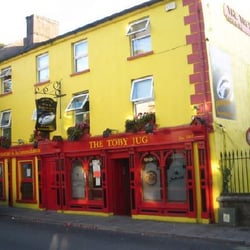 The Toby Jug - Out side of the pub restaurant b and b