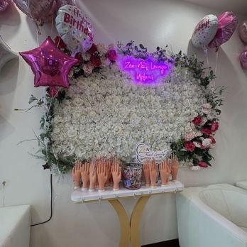 Levon Nail Lounge - Photo backdrop - Nail Salons Near Me - Upland, California
