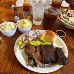 Spring Creek Barbeque - Q, love it!