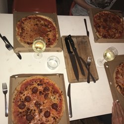 Njam!!   Good pizza 4 low price!