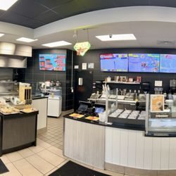 Scoops & Slices - Inside Store