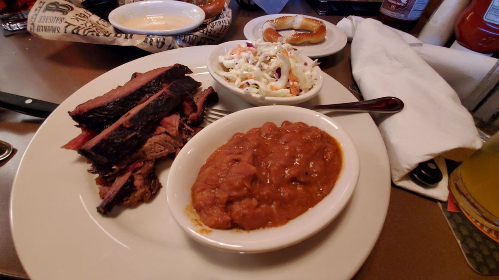 CALHOUN’S BANQUETS & COPPER CELLAR CATERING Caterers 1004 Pkwy