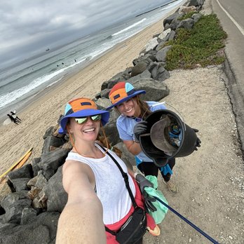 Cotopaxi - Trail clean up in partnership with a local hiking group and Cotopaxi - June 2024 - Men's Clothing Near Me - El Segundo, California Cotopaxi - Trail clean up in partnership with a local hiking group and Cotopaxi - June 2024 - Men's Clothing Near Me - El Segundo, California