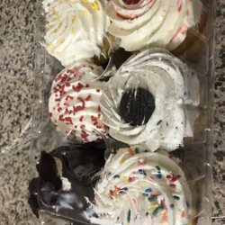 Tubby's - Lemon, red velvet, bumpy cake, cherry, lemon and confetti