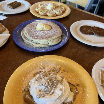 Stacks & Yolks - Cinnamon Toast Crunch French Toast, Double Stack Pancakes, Waffle , Sausage - Sandwiches Near Me - Las Vegas, Nevada