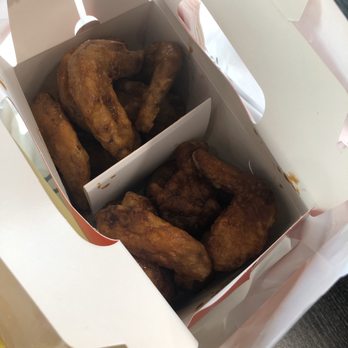 Bonchon Glenview - Half and Half Sweet Crunch and Soy Garlic Korean Fried Wings - Korean Near Me - Glenview, Illinois Bonchon Glenview - Half and Half Sweet Crunch and Soy Garlic Korean Fried Wings - Korean Near Me - Glenview, Illinois