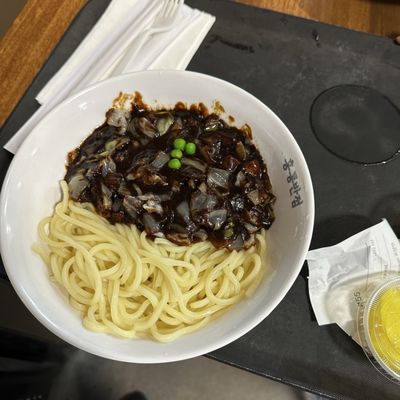 Paik’s Noodle by null
