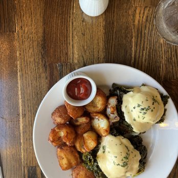 New Leaf Cafe - The kale Benedict no mushrooms. Amazing! - New American Near Me - Eastsound, Washington