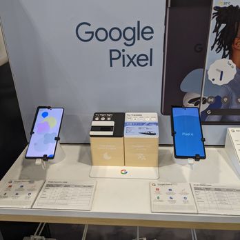 Best Buy - Google Pixel 6 Pro (left) and 6 (right) - Electronics Near Me - Ajax, Ontario Best Buy - Google Pixel 6 Pro (left) and 6 (right) - Electronics Near Me - Ajax, Ontario