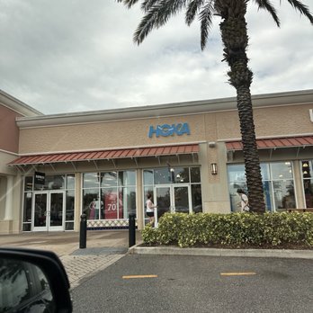 Hoka - Storefront - Shoe Stores Near Me - Orlando, Florida