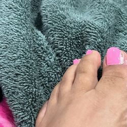 Paradise Nail Salon - Infected toe nail