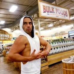 Yale Street Marketplace - Trying to bulk