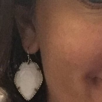 Kendra Scott Flagship - Everyone loves these! - Jewelry Near Me - Austin, Texas Kendra Scott Flagship - Everyone loves these! - Jewelry Near Me - Austin, Texas