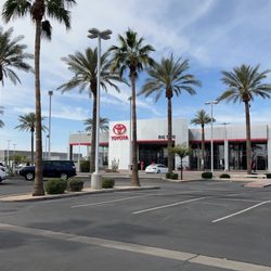 BIG TWO TOYOTA OF CHANDLER - 149 Photos & 546 Reviews - 1250 S Gilbert ...