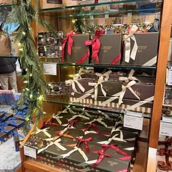 L.A. Burdick Handmade Chocolates - Desserts Near Me - Boston, Massachusetts