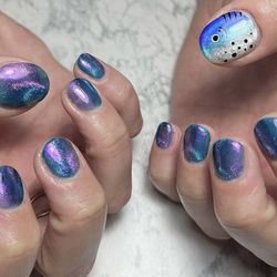 Emi Nails