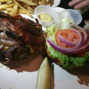 Duvic's - $5 burger day is ready to go down - Dive Bars Near Me - Baton Rouge, Louisiana Duvic's - $5 burger day is ready to go down - Dive Bars Near Me - Baton Rouge, Louisiana
