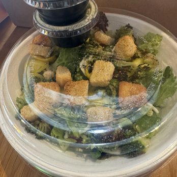 Blaze Pizza - Build your own salad with green goddess dressing - Pizza Near Me - Lutz, Florida