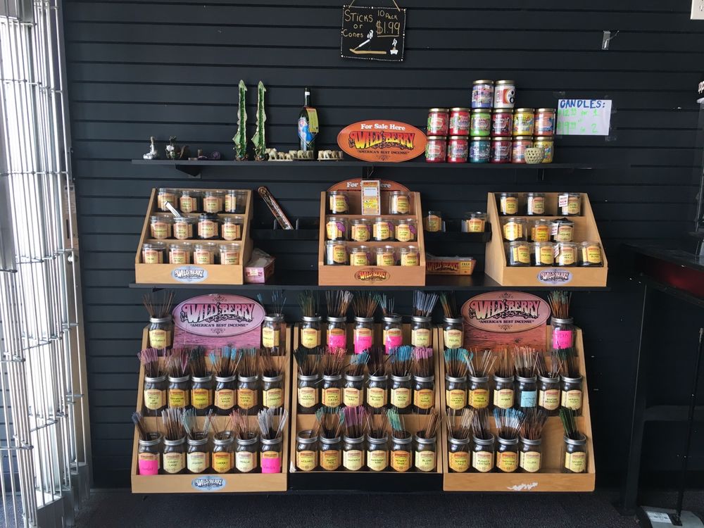 SMOKE AND VAPOR CBD Updated August 2024 26 Photos & 34 Reviews