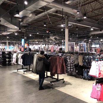 Primark - Women's Clothing Near Me - Burlington, Massachusetts