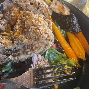 Alma Bea - Fried chicken with greens and roasted carrots - Barbeque Near Me - Shepherdstown, West Virginia