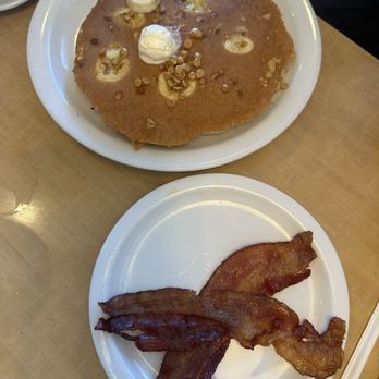 Reveille Coffeehouse Cafe - peanut butter banana pancakes - Cafes Near Me - Marietta, Georgia