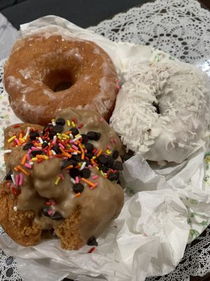 KingPin Donuts by null