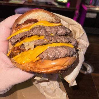 Sideburns - Hulk Burger - Vegan Near Me - Long Beach, California Sideburns - Hulk Burger - Vegan Near Me - Long Beach, California