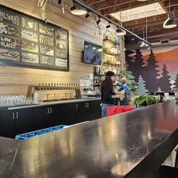 Breakside Brewery - Astoria - Inside