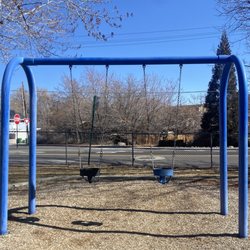 Lake Park - Toddler swings