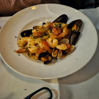 Social Corner - Frutti di mare - Pizza Near Me - Vancouver, British Columbia Social Corner - Frutti di mare - Pizza Near Me - Vancouver, British Columbia