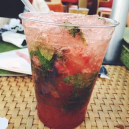 Virgin strawberry mojito