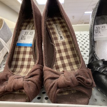 Savers - Filthy, cob webbed shoes. Apparently this store thinks that the American eagle line from Payless is the same as the mall brand. - Thrift Stores Near Me - Woonsocket, Rhode Island