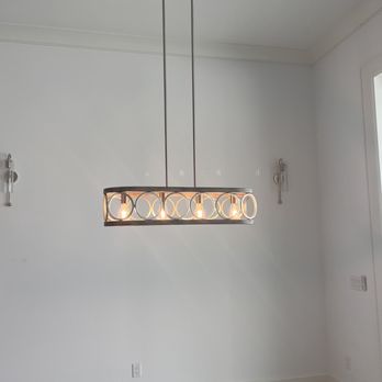 Zeuz Electric - Light fixture over dining room table - Electricians Near Me Zeuz Electric - Light fixture over dining room table - Electricians Near Me