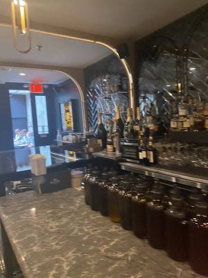 Harry's Side Bar by null